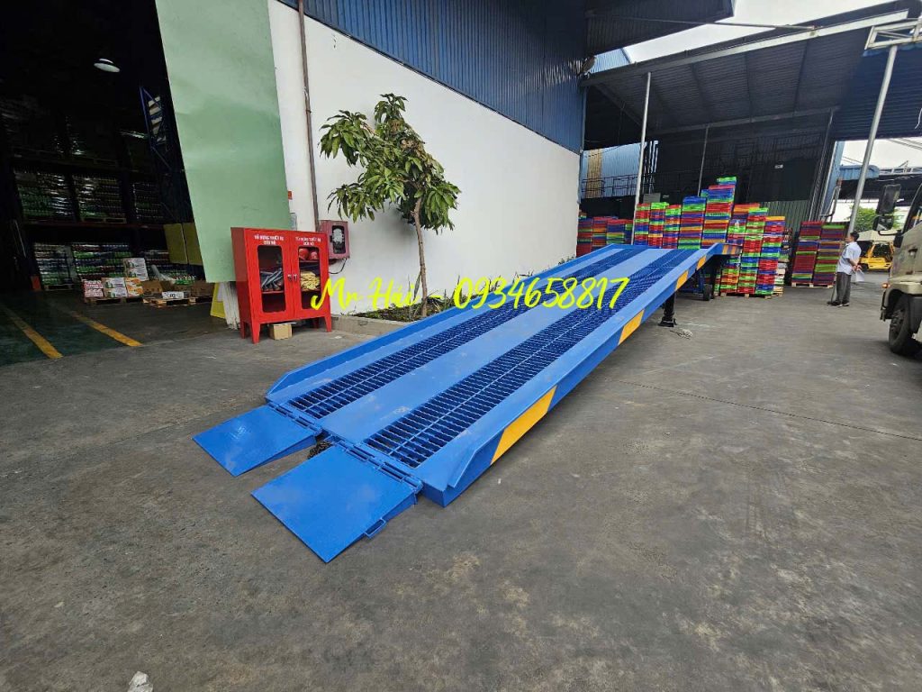 cầu container
