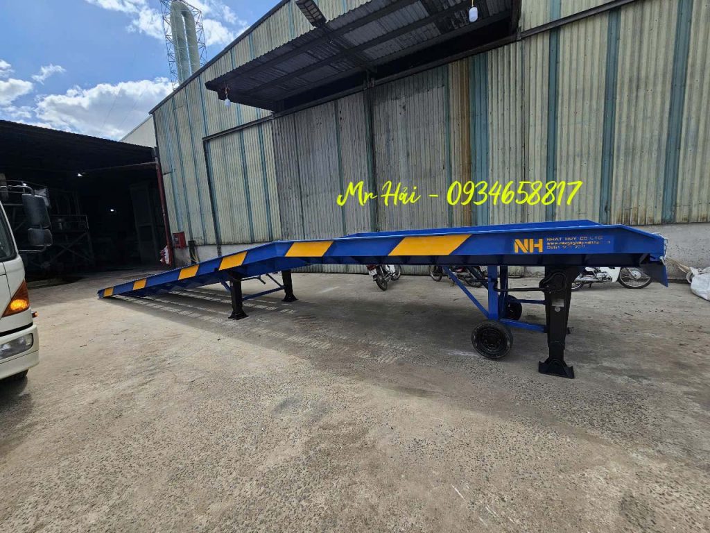 cầu lên container