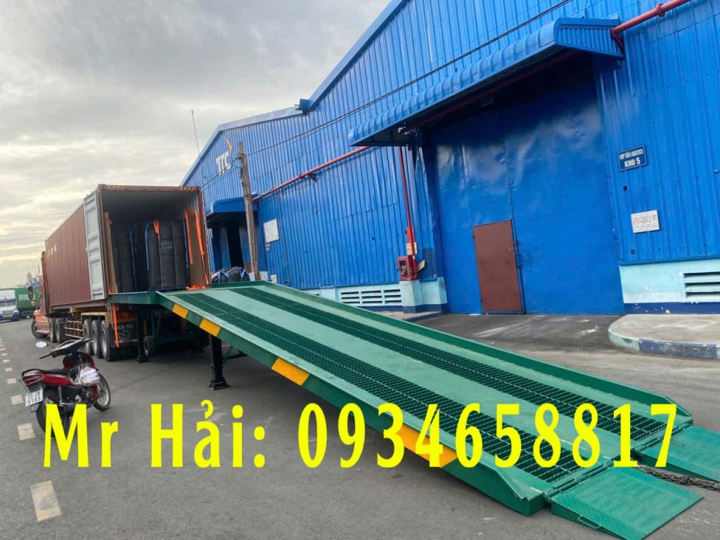 cầu container