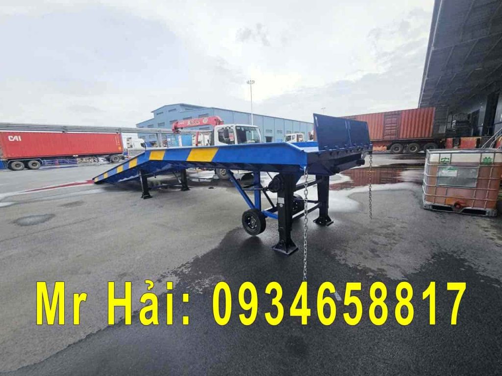 ứng dụng chân chống fuwa lên cầu dẫn xe nâng