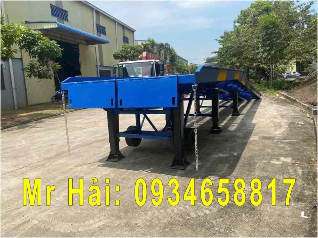 cầu dẫn xe nâng lên container chịu tải trọng 10 tấn